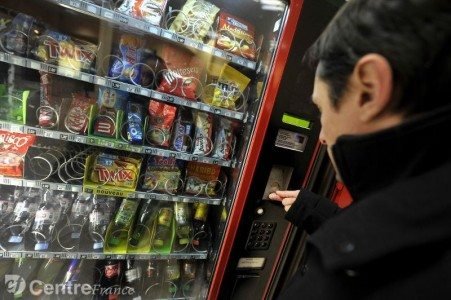 なぜ日本は世界でいちばん自動販売機が多いのか？海外との８つの違い
